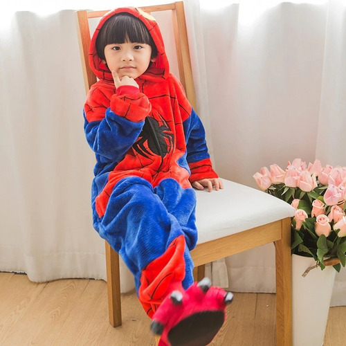 Imagen 4 de 5 de Pijama Hombre Araña Niños/as
