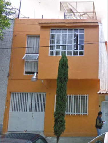 Gran Oportunidad En Remate Bancario, Casa A La Venta En La Colonia Roma Sur. No Creditos