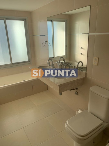 Imagen 13 de 21 de Apartamento En Alquiler Anual