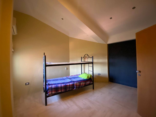 Imagen 14 de 28 de Belkliag/ Vende Apartamento 198m Equipado Duplex De Lujo Planta 50%, Pozo En Mañongo (alfb)