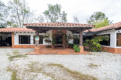 Casa Campestre En Venta En Llanogrande. Cod V50106