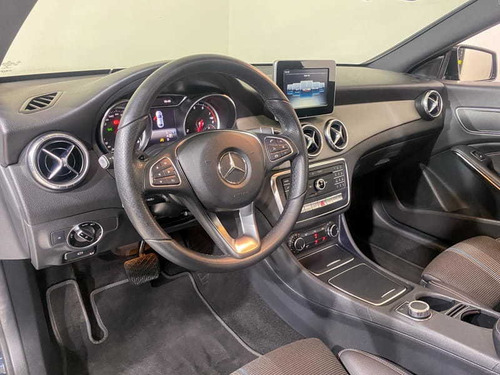 Imagem 8 de 10 de Mercedes-benz Cla200