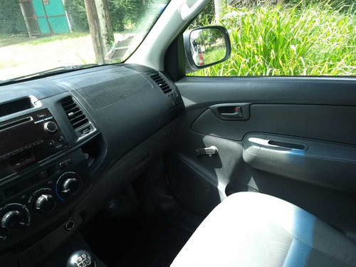 Toyota Hilux 2.5 Cs Dx Pack 120cv 4x2 - D3 2015