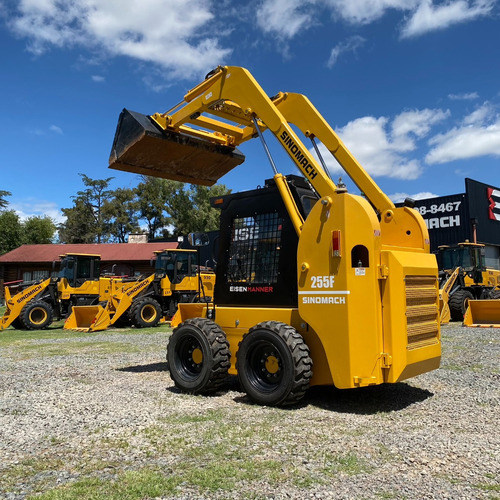 Minicargadora 50hp Sinomach 255f Cerrada A/a