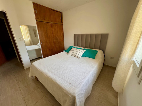 Casa De 4 Habitaciones, Una En Suite, Barrio Tranquilo Y Familiar En Alta Gracia, Córdoba