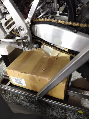 Imagen 4 de 8 de Yamaha Yz 250 2t Nueva En Cajón Dolar Billete.