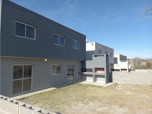 En Venta! Casa En Ph De Tres Dormitorios En Terrazas De Playas De Oro!