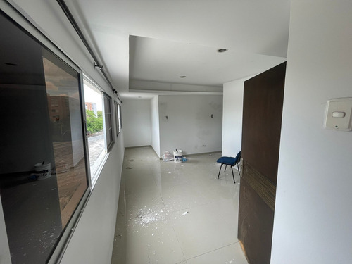 Imagen 24 de 30 de Se Vende Edifico De Tres Pisos Barrio Los Andes