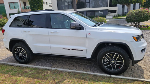Jeep Grand Cherokee 5.7 Trailhawk 4x4 At