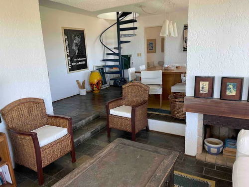 Imagen 5 de 8 de Alquilo Muy Lindo Penthouse Frente Al Mar En Pinares