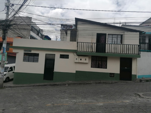 Imagen 2 de 11 de Económica Casa Rentera Esquinera Con Dos Departamentos