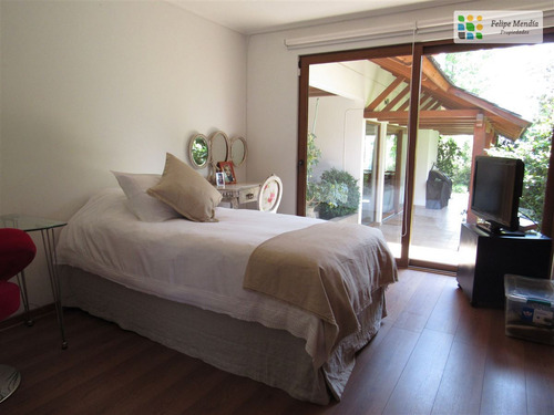 Impecable Casa En Venta De 4 Dorm + Estar En Las Condes