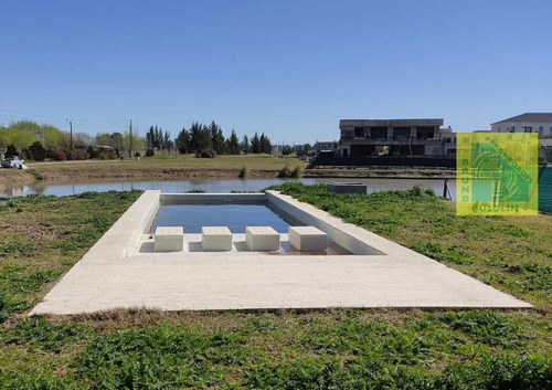 Casa En Venta En Carlos Spegazzini