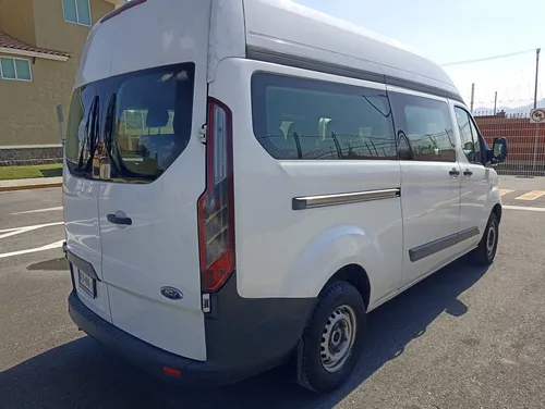 Ford Transit 2.2 Pasajeros Larga Techo Alto Custom Mt