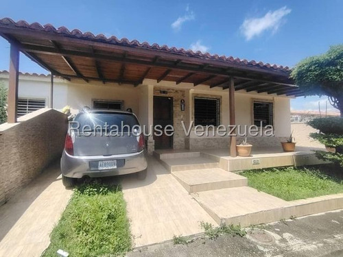 Jean Pavon Tiene Bella Casa En Venta En Villas De Yara Barquisimeto Lara 5 0