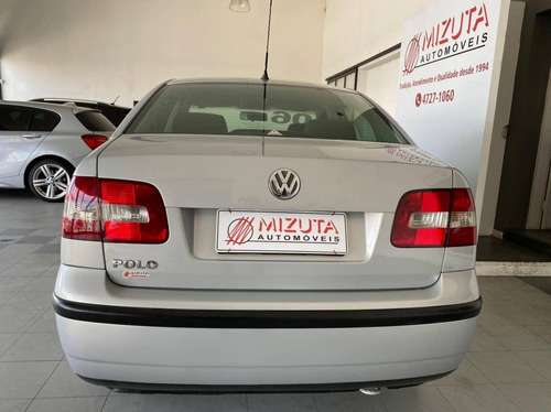 Imagem 5 de 10 de Volkswagen Polo Sedan 1.6 Mi 8v Flex 4p Manual