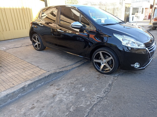 Imagen 2 de 6 de Peugeot 208 2015 1.6 Allure Touchscreen