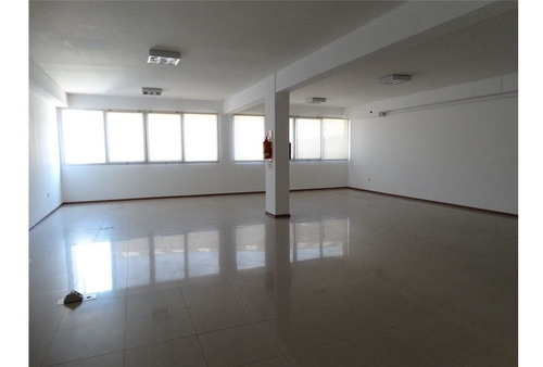Imagen 20 de 30 de Edificio Corporativo / 7 Años / 5 Pisos