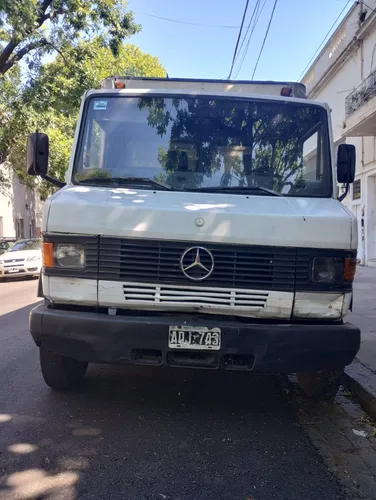 Camion Mercedes-benz 710, Año 1995, Con Caja Y Equipo/frio.