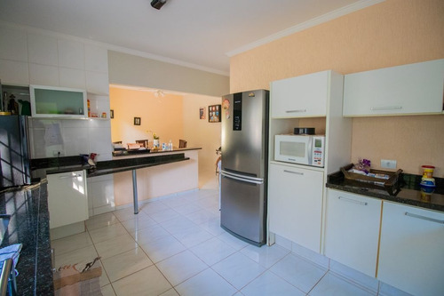 Imagem 3 de 10 de Casa Com 4 Dormitórios À Venda, 196 M² Por R$ 630.000,00 - Aeroporto - Londrina/pr - Ca0456