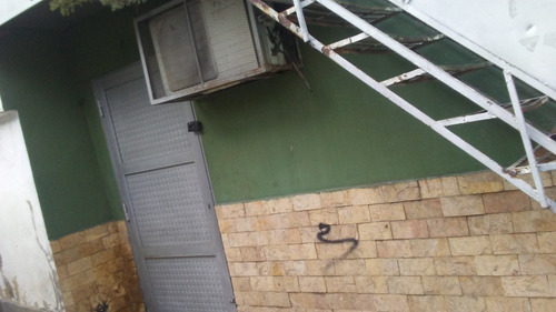 Imagen 3 de 11 de Se Vende Local Comercial En La Vega Jr