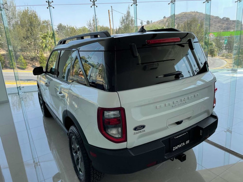 Imagen 6 de 13 de Ford Bronco Bad Lands