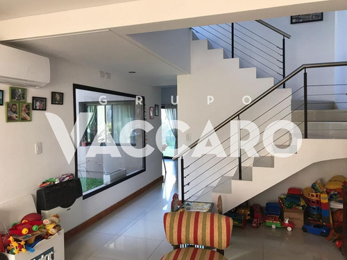 Imagen 16 de 30 de Duplex Venta Barrio Cerrado Moreno Zona Oeste