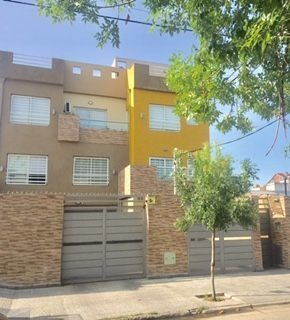 Imagen 20 de 20 de Semipiso En Venta De 3 Amb. Con 2 Cocheras Y Terraza Propia En Ramos Mejia