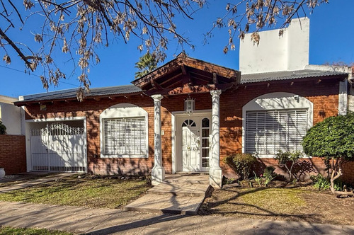 Casa En Venta 5 Ambientes - San Antonio De Areco