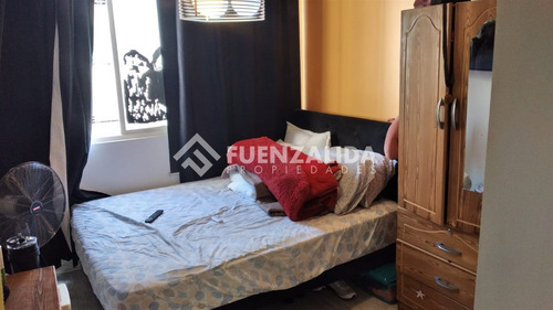 Departamento En Venta De 2 Dorm. En Santiago