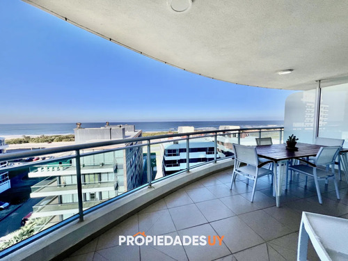 Venta Apartamento De 4 Dormitorios Y 4 Baños Con Piscina Y Loza Radiante En La Brava