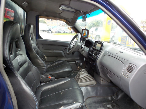 Nissan Frontier D22 Estacas