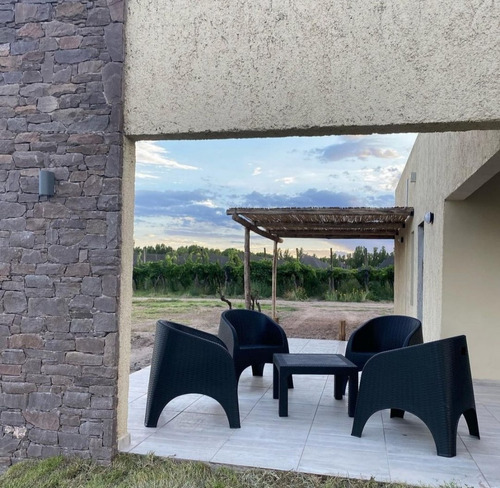 Vendo Complejo De Cabañas 5 Has Con 5 Cabañas Y 3.5 Has De Parral Con Tela. Las Paredes, San Rafael, Mendoza