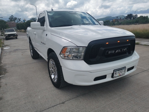 Imagen 10 de 14 de Dodge Ram 1500 2015 3.6 Regular Cab