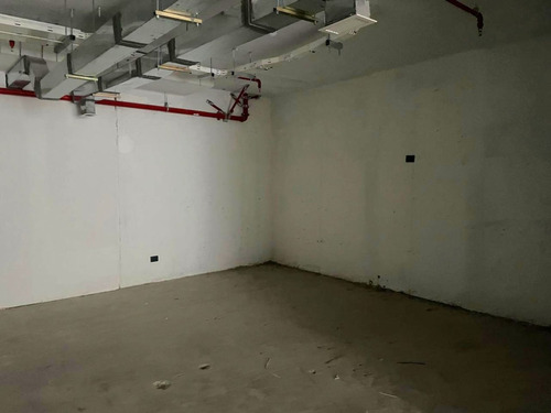 Arriendo Local Comercial De 154m2 En Subt., Metro Santa Ana