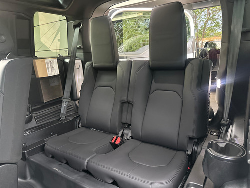 Land Rover Defender 110 Dynamic SE