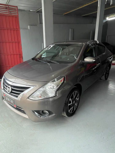 Nissan Versa 1.6 16v Sl Unique Aut. 4p