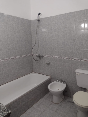 Duplex En Complejo Cerrado Los Platanos