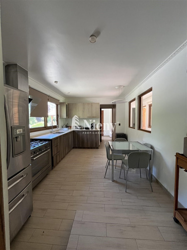 Casa En Venta De 3 Dorm. En Requínoa