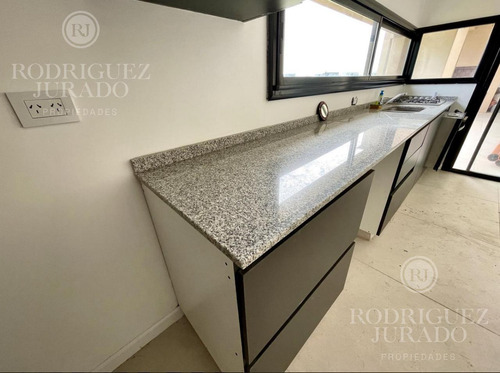 Oportunidad! Casa En Venta En Barrio San Sebastian Area 5