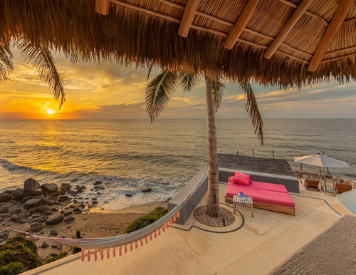 Hotel En Venta Sayulita, Jalisco Inigualable ¡200 Metros Lineales De Playa!