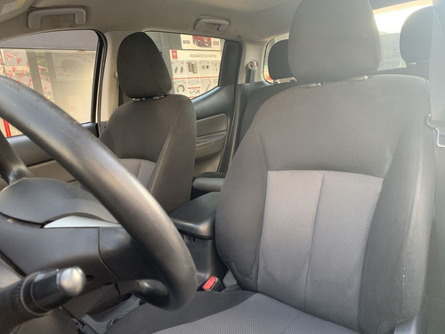 Imagen 9 de 15 de Mitsubishi L200 Diesel 4x4 Tm 2018