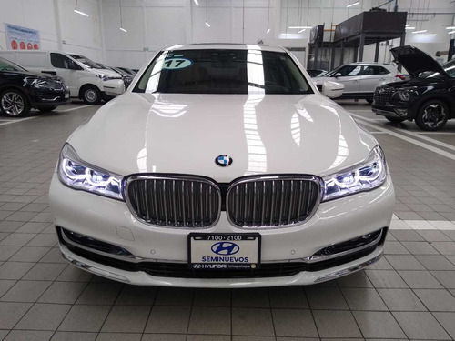 Imagen 2 de 15 de Bmw Serie 7 2017 4.4 750lia Excellence At Agencia Credito!!