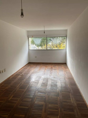 Apartamento En Alquiler De 3 Dormitorios C/ Cochera En Pocitos