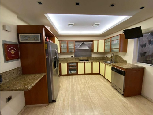 Imagen 7 de 9 de Gabriela Piñero Vende Town House En Los Mangos