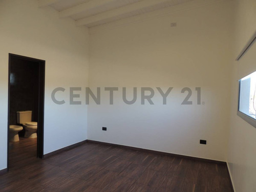 Casa En Venta En Los Talas, Berisso - 3 Dormitorios Y 2 Baños