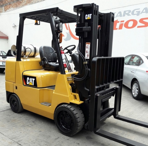 Imagen 2 de 8 de Montacargas 4 Toneladas Caterpillar Gas Lp, Oferta
