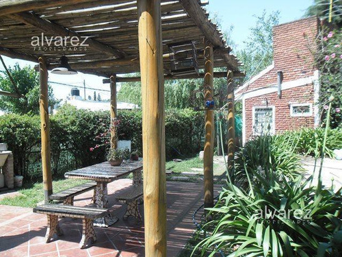Imagen 3 de 30 de Venta Casa 3 Dormitorios Francisco Álvarez Con Cochera