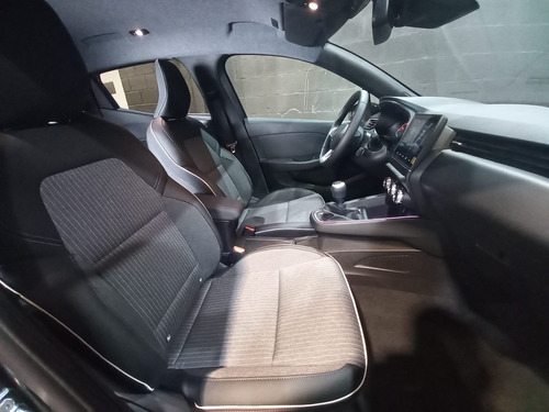 Imagen 8 de 25 de Renault Clio Intens 1.0 Tce