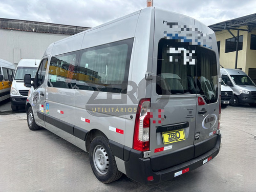 Renault Master minibus L2h2 Executiva 16 Lugares